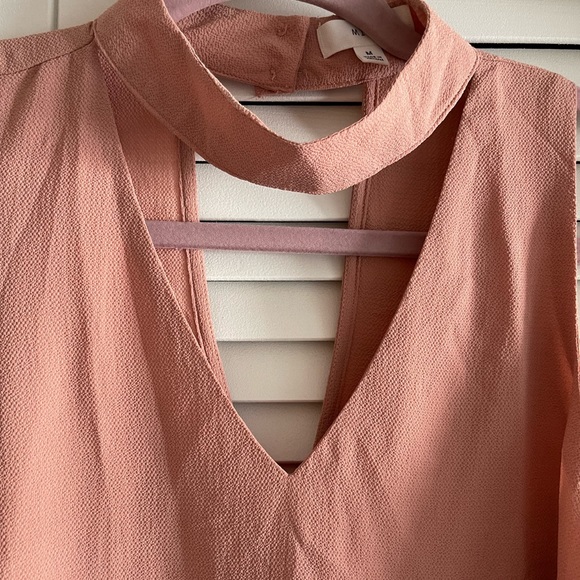 Open chest float haulter-top with button closure at neck - Picture 3 of 5